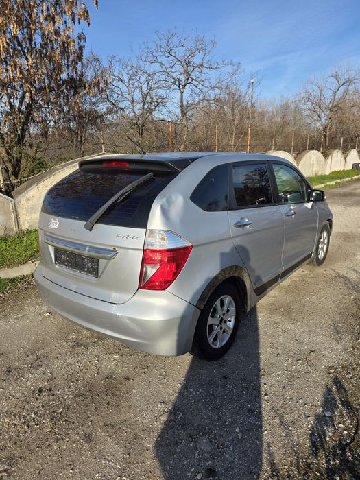 Хонда ФРВ,2.0 бензи,на ЧАСТИ