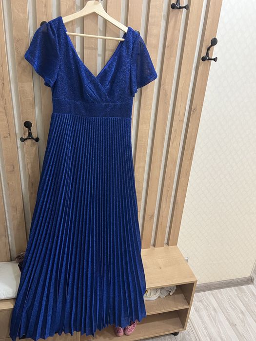 Платье вечернее