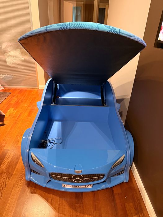 Кровать-машинка с нишей