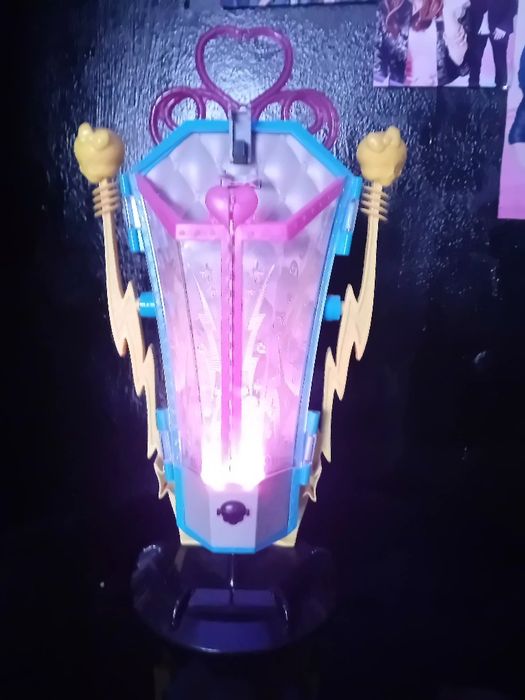 Monster high freaky fusion frankie recharge station