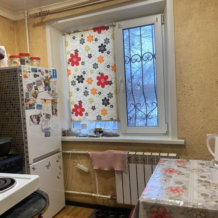Продам 2 комн.кв, 1/5, возле 6 школы