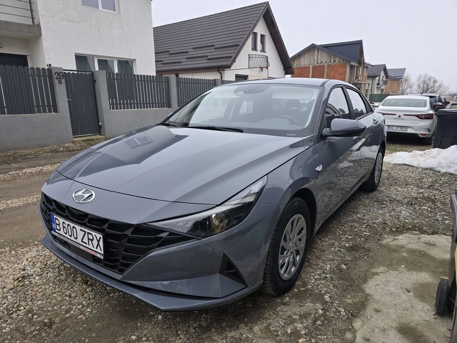 Hyundai Elantra Hyundai Elantra 1.6L , 123cp , cutie viteze automata , 25.4