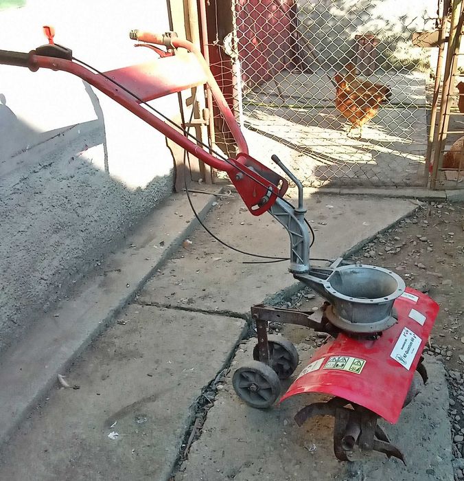 Motosapa Sentkiraly,motoare si piese diferite