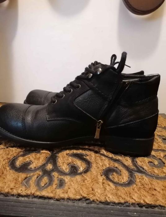 Дамски обувки и сандали