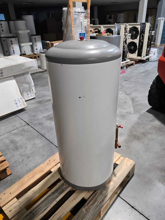 Неръждаем бойлер 180 литра със серпентина ,помпа и трипътни вентили