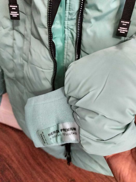 Продаю зимнию куртку