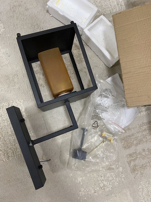 Продам настенный Бра