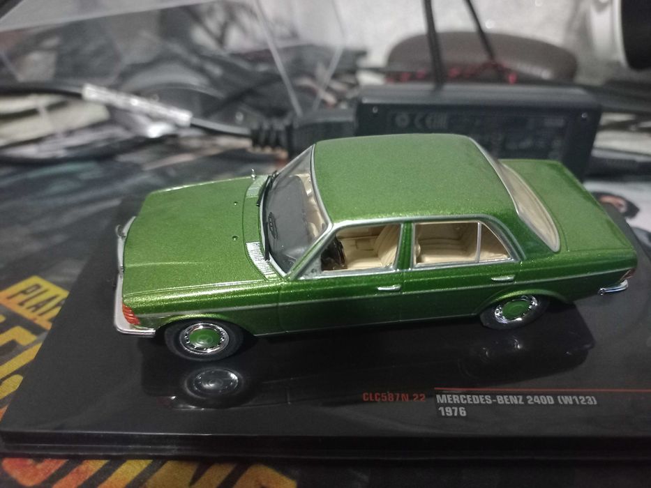 Продам модель w123 240d