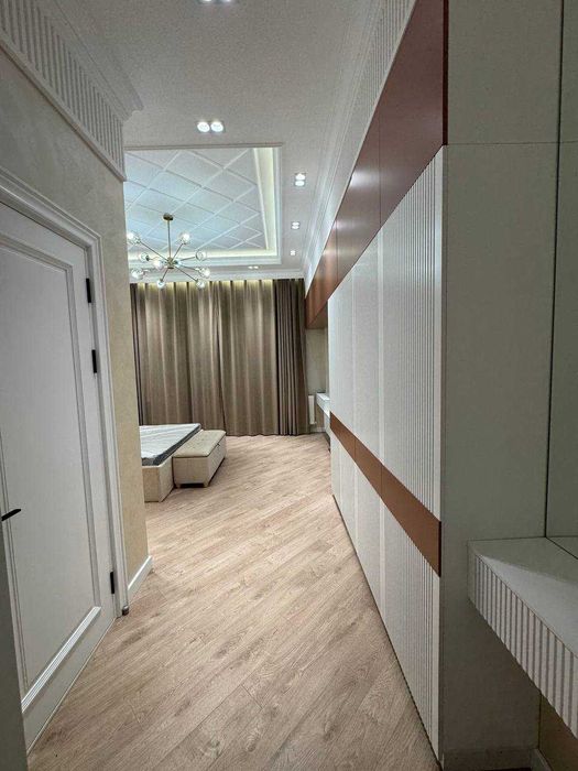 London — квартира в кирпичном доме с качественным ремонтом ;Дархан