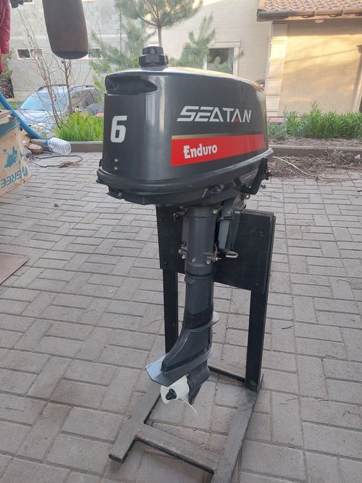 Продам мотор на лодку сеатан 6