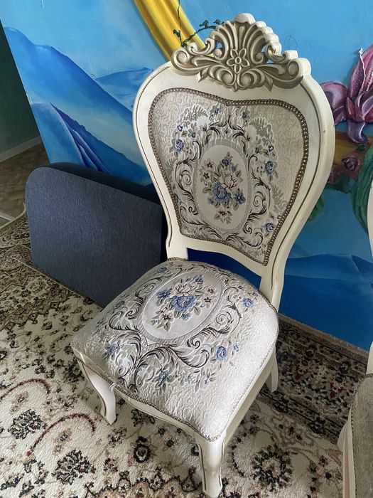 Стулья для гостиной