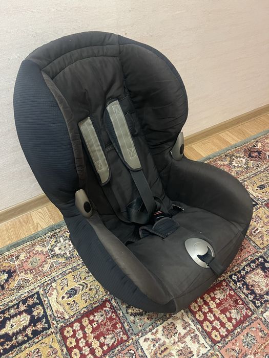 Автокресло Maxi Cosi Priori