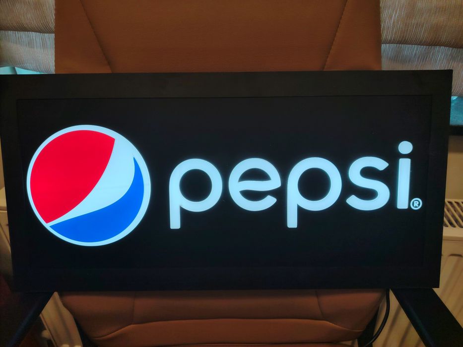 Reclamă Pepsi din plexiglas