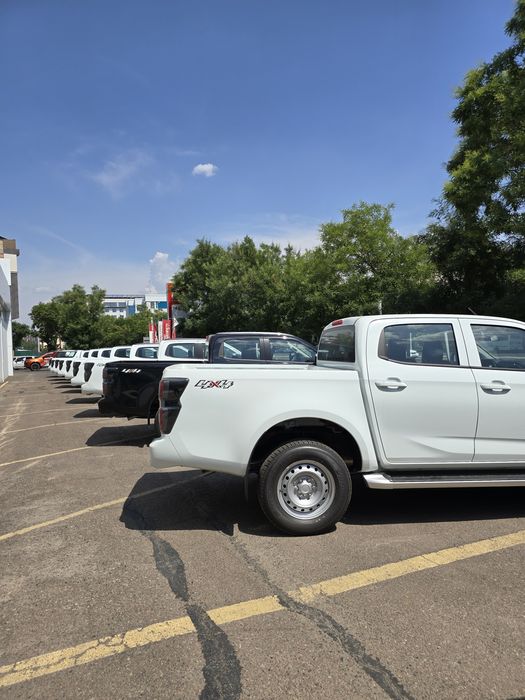 Пикап Isuzu D-max Oksus. Grand Motors 3 литр