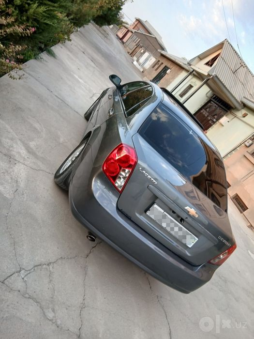 Lasetti 1.6 avtomat sotiladi 2013 yil kraska toza 180000 yurgan metan