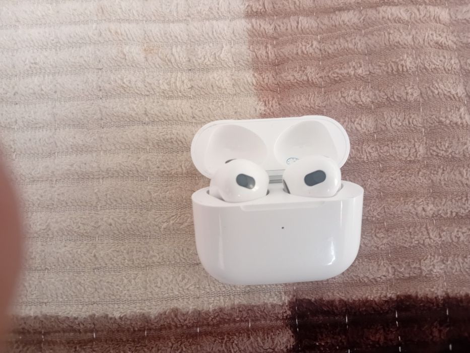 Продам айрподс 3