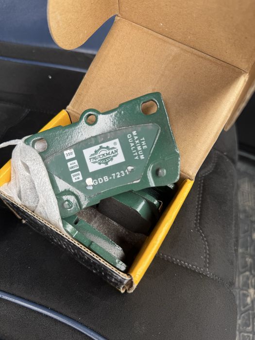 Колодки и подфарники