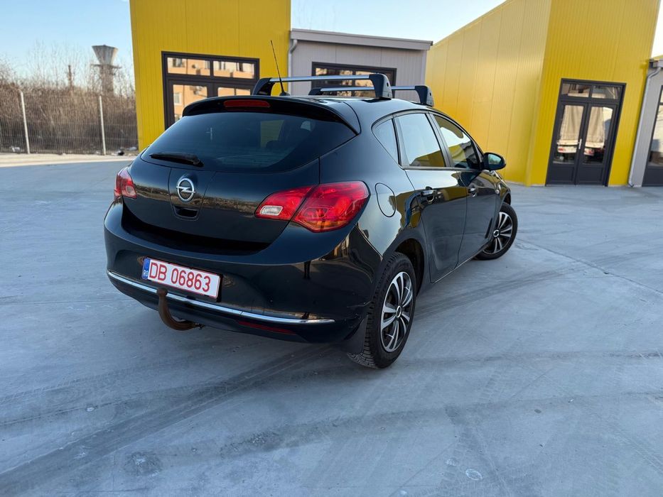 Opel astra j 1.7 cdti din 2014 euro 5 intretinut ,volan incalzit