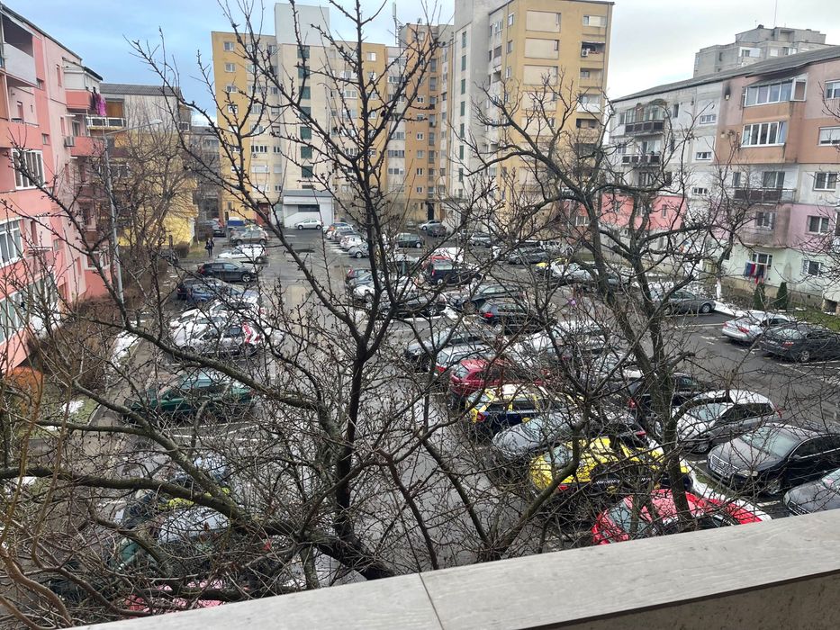 Vand apartament 4 camere in Satu Mare