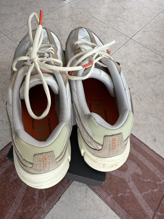 Nike Revolution Series