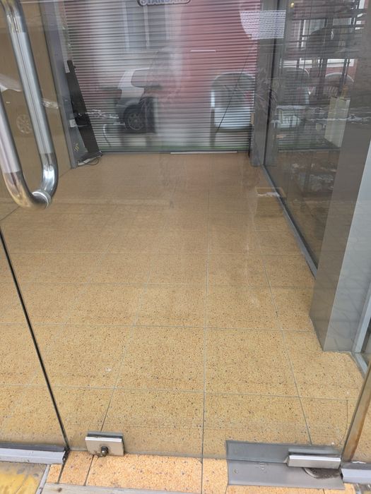 Дава се под наем Офис в Ловеч, Широк център - 11 кв.м за 149.43 € - Снимка #2