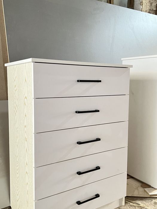 Kamod komod boyi 110 uzunligi 80 chuqurligi 45