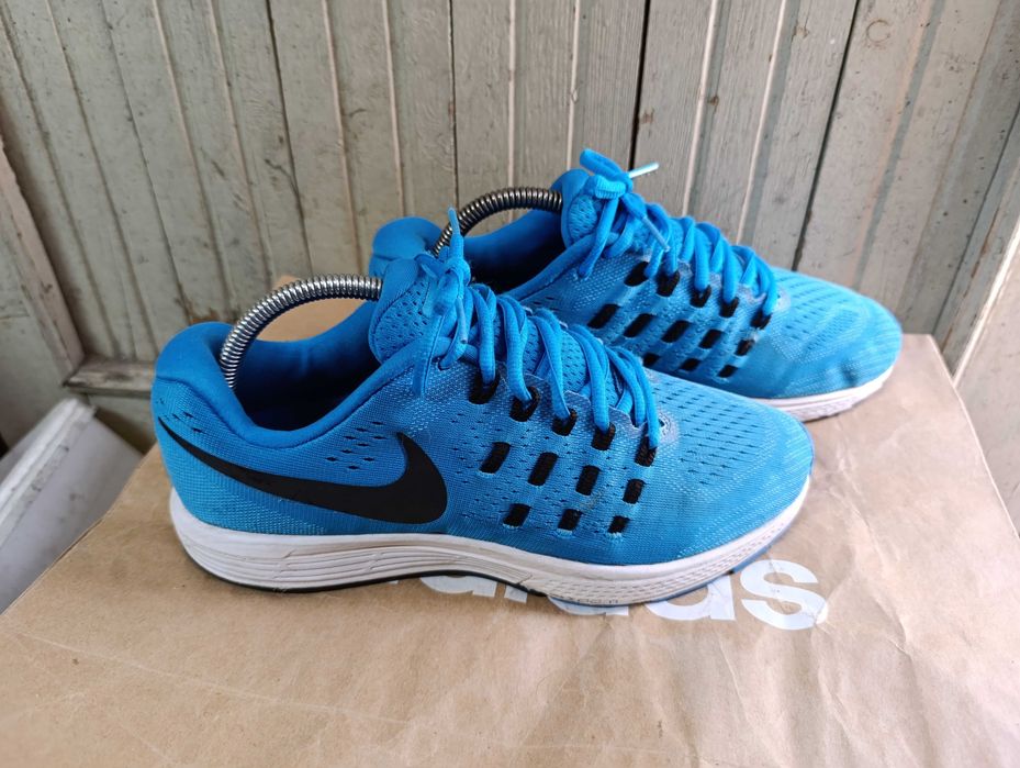 ''Nike Zoom Vomero 11''оригинални маратонки 43 номер