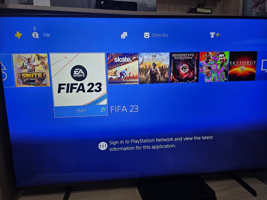 Продава се Playstation 4