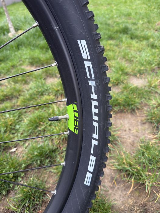 Bicicleta electrica CUBE Reaction