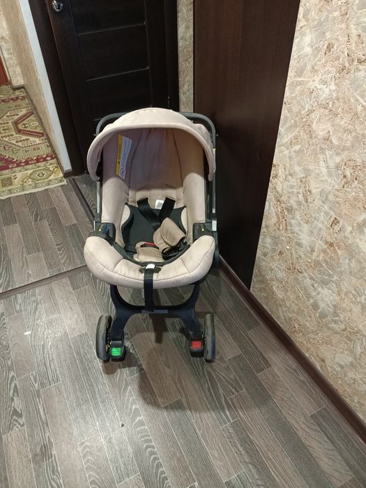 Продам коляску автолюльку