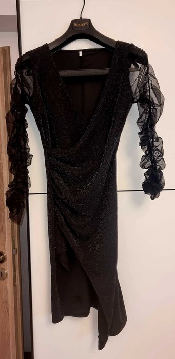 Rochie neagra de ocazie