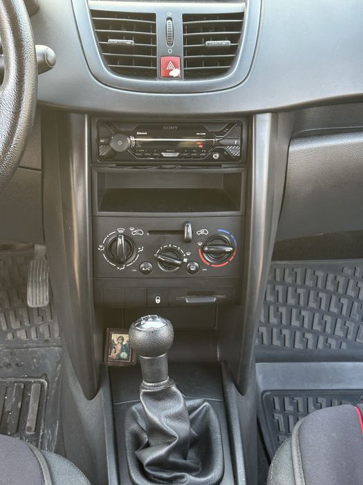 Peugeot 207 1.4L 75hp