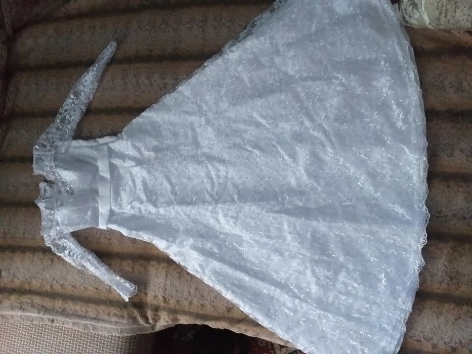 Белое свадебное платье