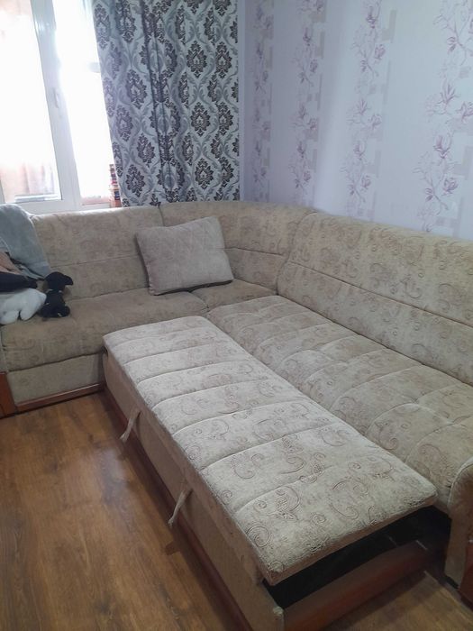 продам уголки 2 шт