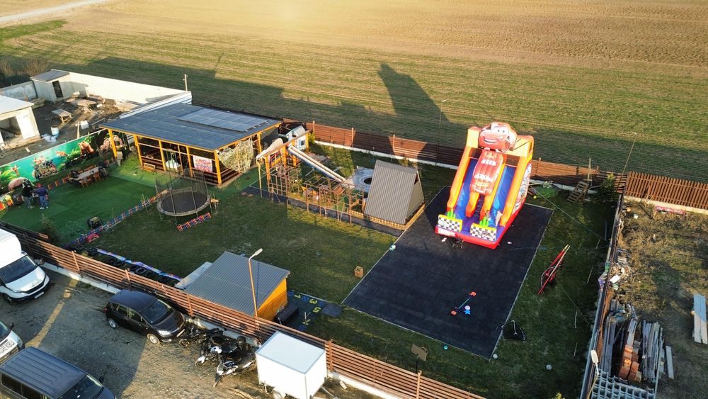 Teren de închiriat, evenimente, zile de naștere,  loc de joacă