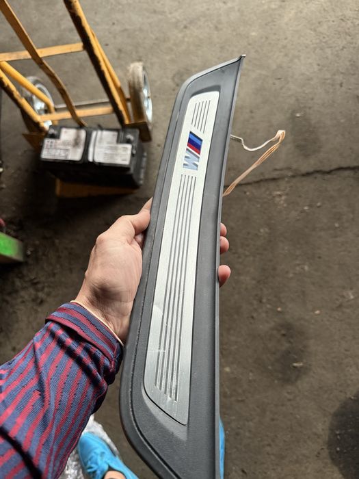 Bmw G30 М лайсни на праговете