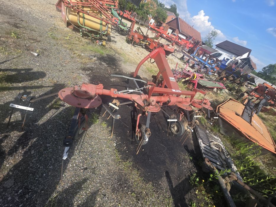 Grebla împrăștiat fan in tiranti la tractor 4 rotoare de 3.6m Potinger