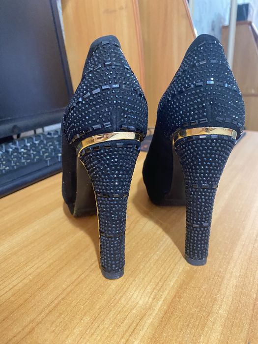 Центр город возле рынка и мурские есть