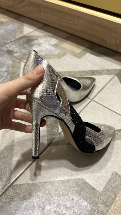 Туфли-лодочка срочно