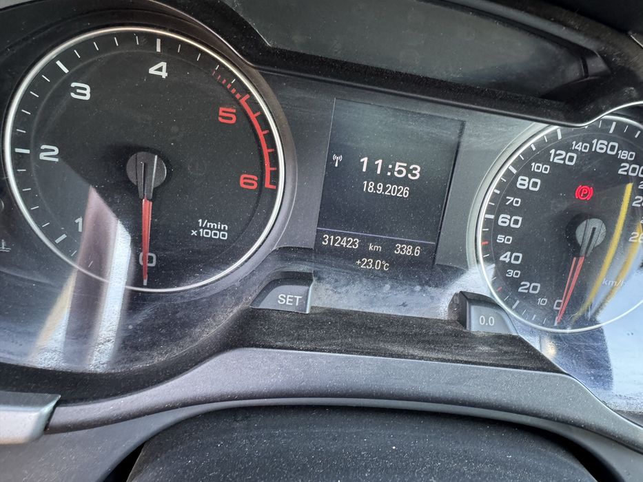 Audi A4 B8 2.7 disel manual