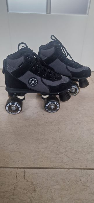 role Rollerskates BTFL Luca - marime 36 (btflboards Germania). Noi