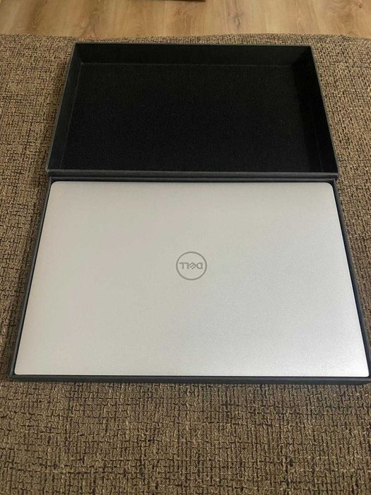 Laptop Ultra-portabil DELL XPS 13 9305