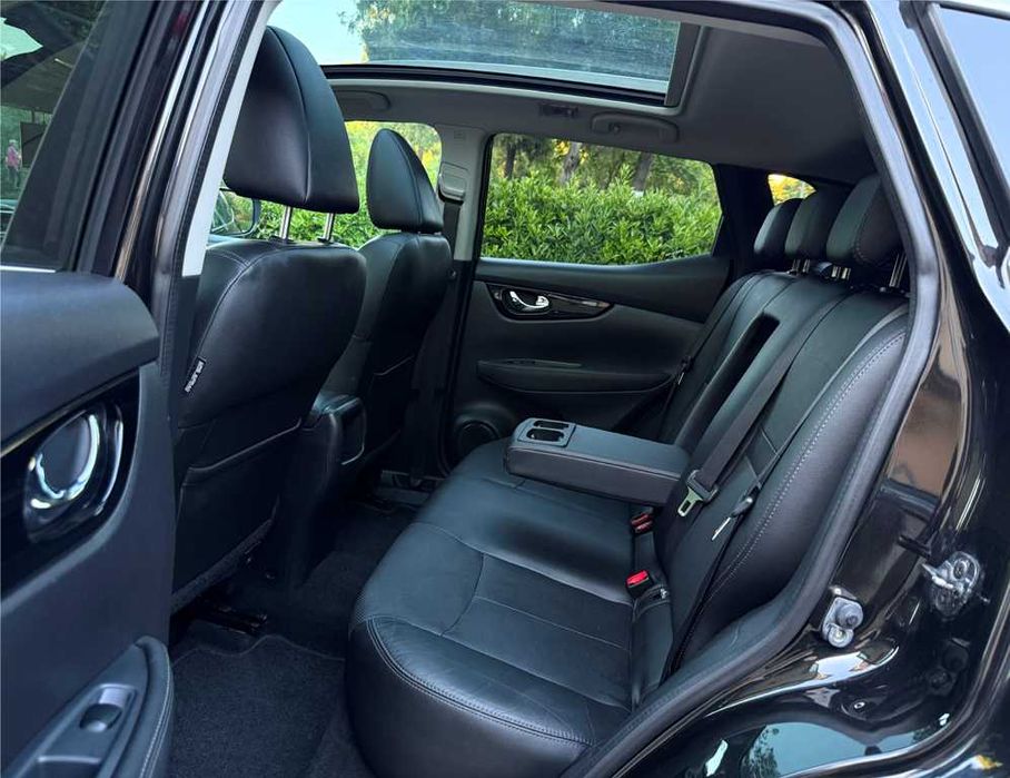 NISSAN QASHQAI 2015 TEKNA -1.6 Diesel 130 cp -EXTRA Dotari- Foarte ingrijita - PROPRIETAR