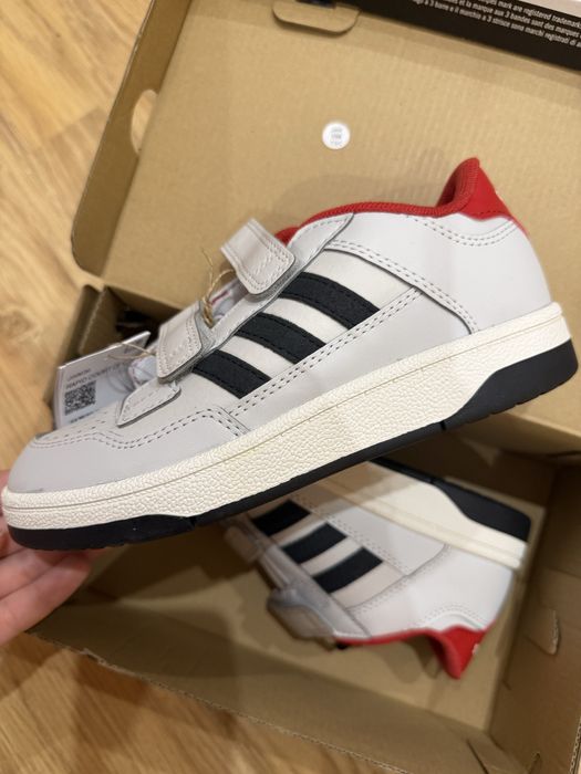 Детски обувки Adidas Rapid Court