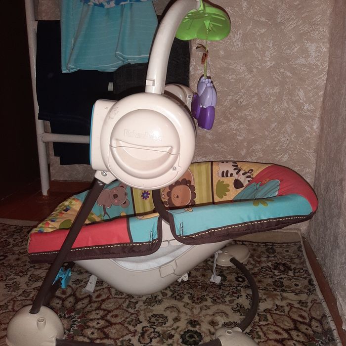 Продам шезлонг качалку