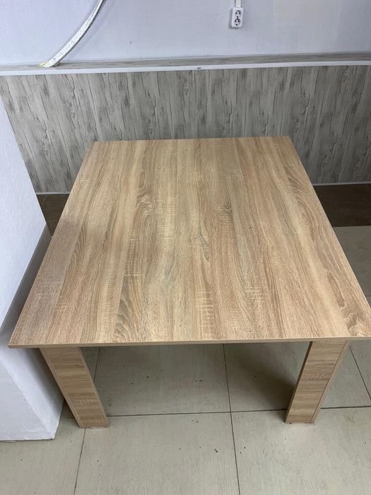Срочно продается стол