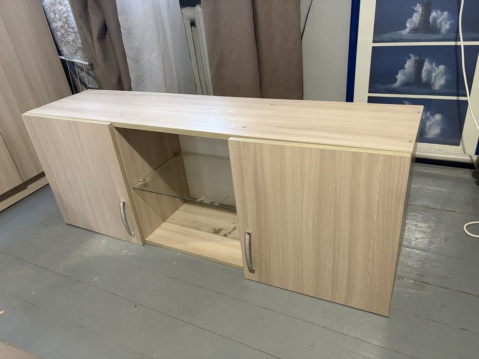 Стол книжка и полка