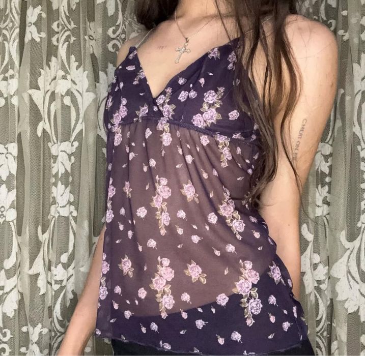 Топ на бретельках