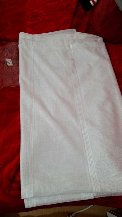 PERDELE ALBE, gen  IN , 2 bucati 300CM/180CM.