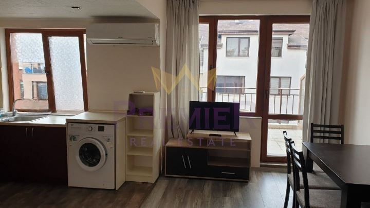 Дава се под наем Тристаен апартамент в Варна, Окръжна болница - 90 кв.м за 714 € - Снимка #2